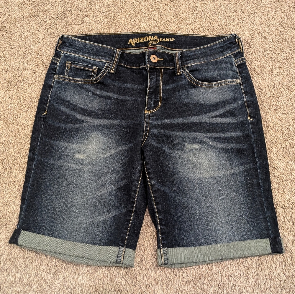 Arizona jeans co dark blue denim lightly distressed stretchy jean Bermuda shorts